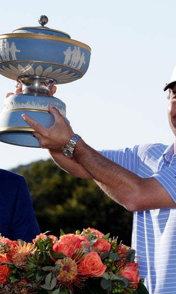 Kevin Kisner wins Match Play, beating Matt Kuchar 3 and 2